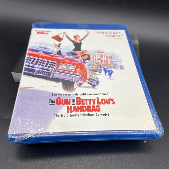 THE GUN IN BETTY LOU'S HANDBAG - Picture 2 of 4